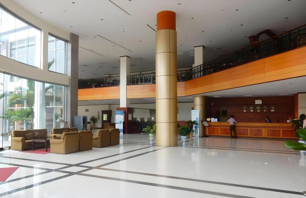Vientiane Plaza Hotel Bagian luar foto