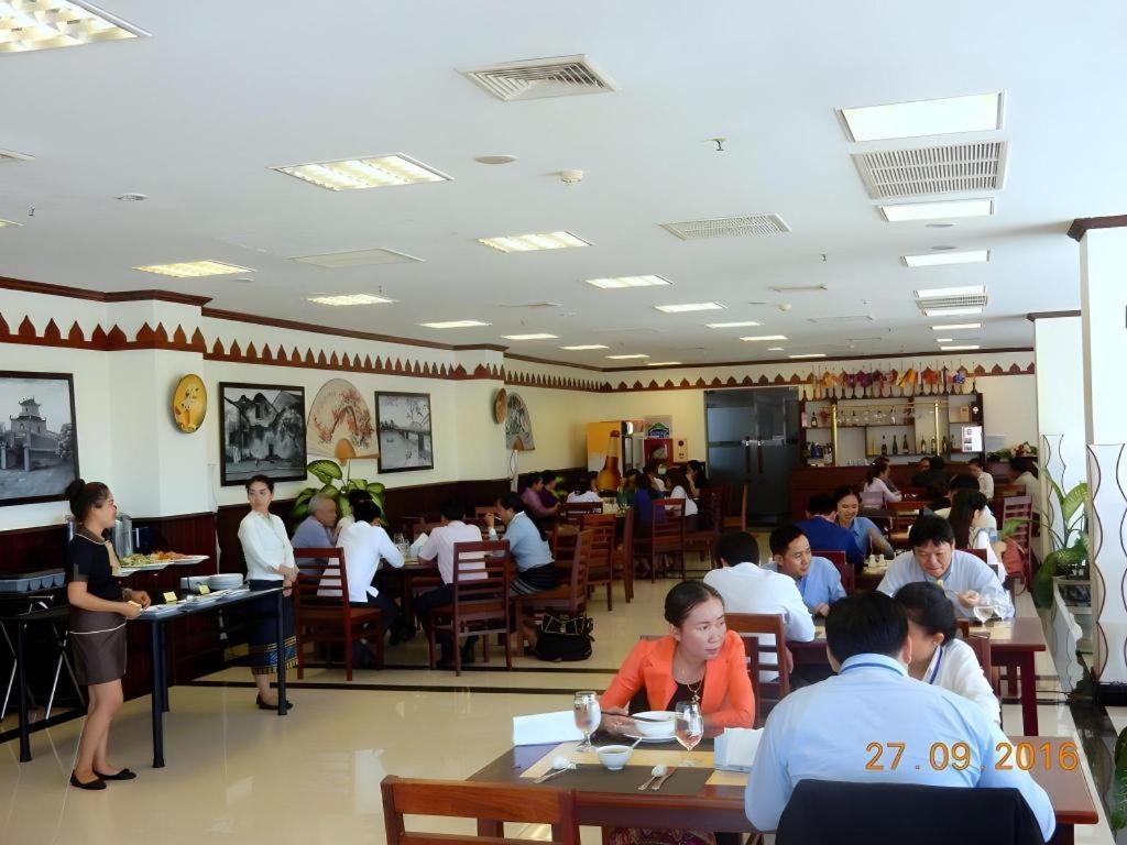 Vientiane Plaza Hotel Bagian luar foto