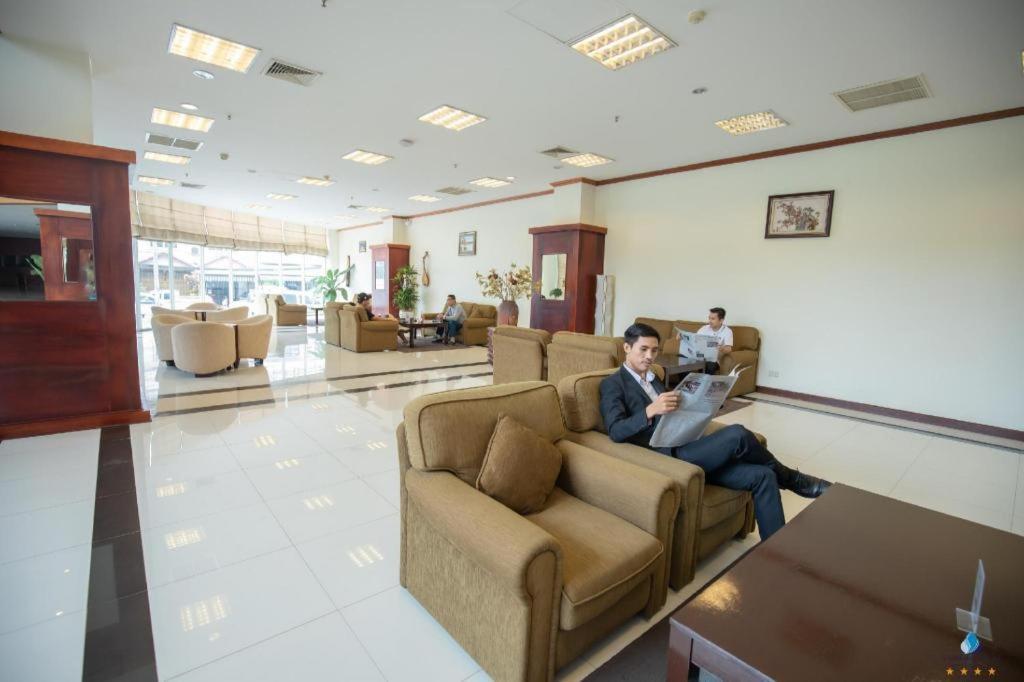 Vientiane Plaza Hotel Bagian luar foto